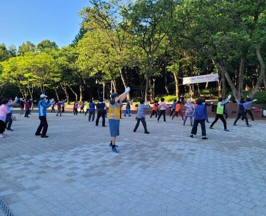 강동구, 생활 체육 광장 프로그램 운영